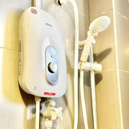 Free Wifi Kuching Mjc Batu Kawa Apartment Exterior photo
